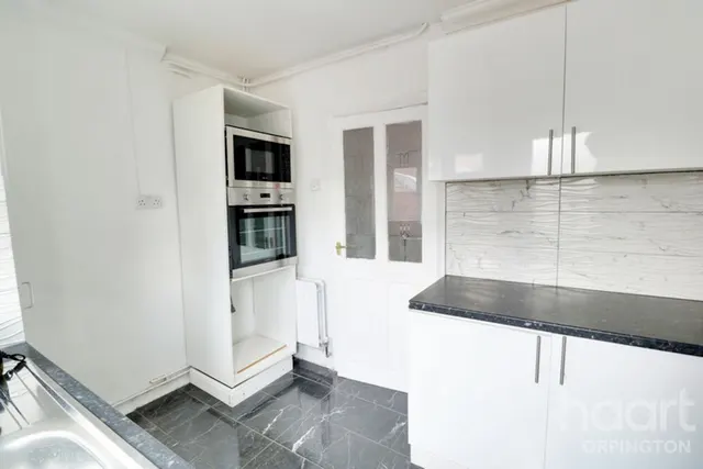 Clarendon Way, Orpington, BR5, photo 3