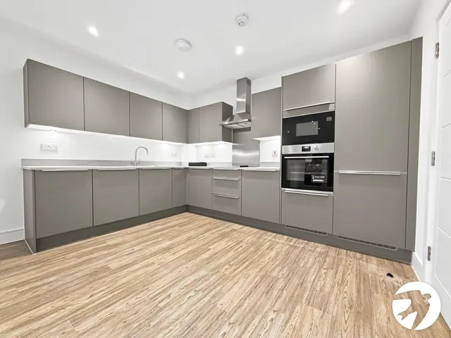 Adit Road, DA8, photo 3