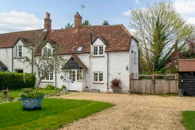 Littlegate Aylesbury Road, Askett, HP27, photo 1