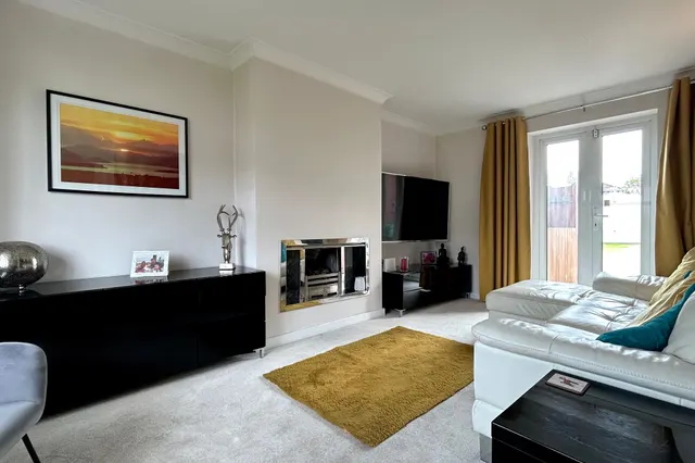 Turves Road, Cheadle, photo 2