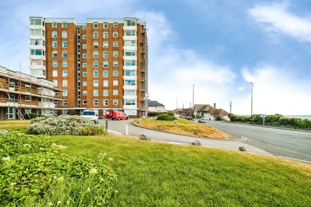 Brighton Road, Lancing, BN15, photo 1