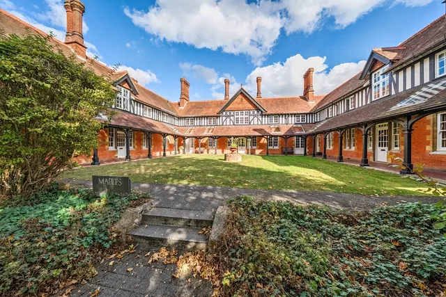 Clarence Road, Harpenden, AL5, photo 1