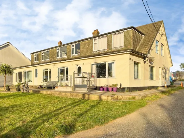 Higher Trencreek, Newquay, TR8, photo 1