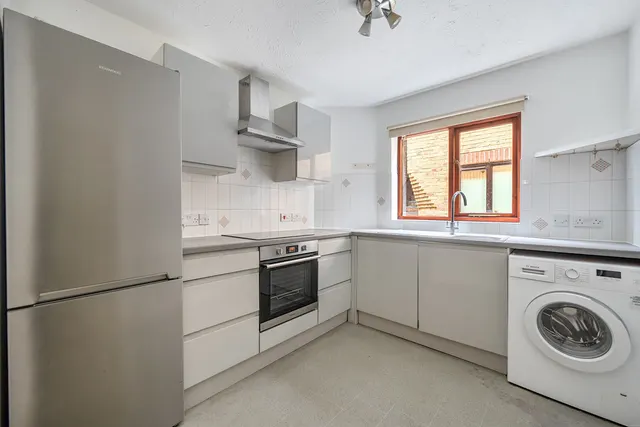 Polehampton Close, Twyford, RG10, photo 3