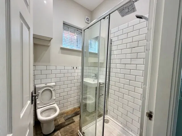 Central Road, West Didsbury, M20, photo 3