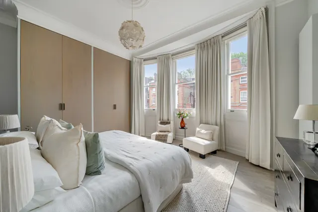 Photo 3 — Harrington Gardens, London, SW7