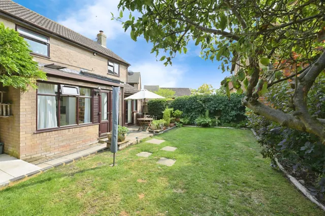 Wentworth Drive, Peterborough, PE8, photo 3