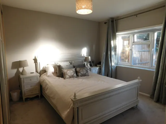 York Avenue, London, W7, photo 1
