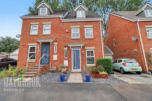 Church Gate, Brierley, photo 1