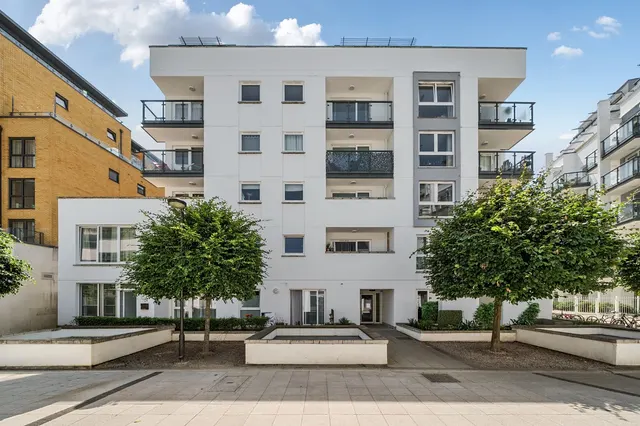 Photo 3 — Osiers Road, Putney, London, SW18