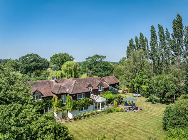 Ripley Lane, West Horsley, KT24, photo 1