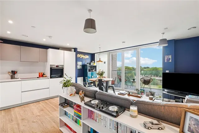 Goodwood Road, London, SE14, photo 1