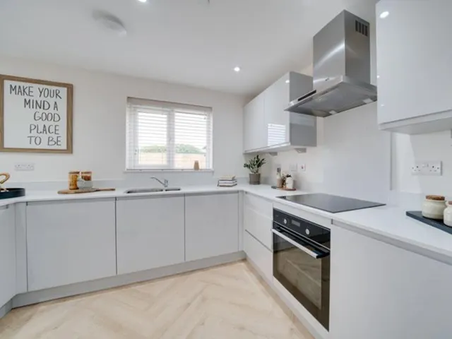 West Park, Castle Cary, BA7, photo 1