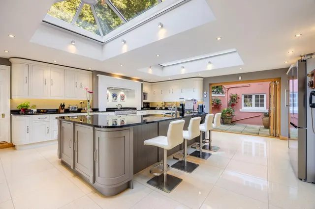 Higher Woodfield Road, Torquay, TQ1, photo 3