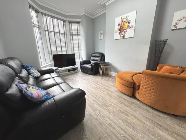 Photo 2 — Newton Drive, Blackpool, FY3 8BS