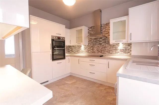 Cecil Street, Dukinfield, SK16, photo 3
