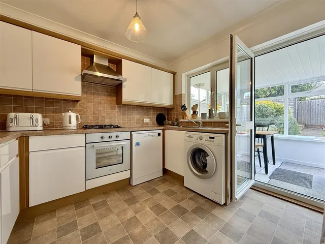 Copythorne Close, Brixham, photo 3
