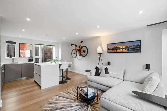 Taybridge Road, London, SW11, photo 2