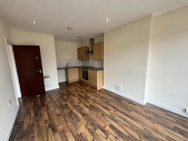 Photo 2 — Leeming Street, Mansfield, NG18