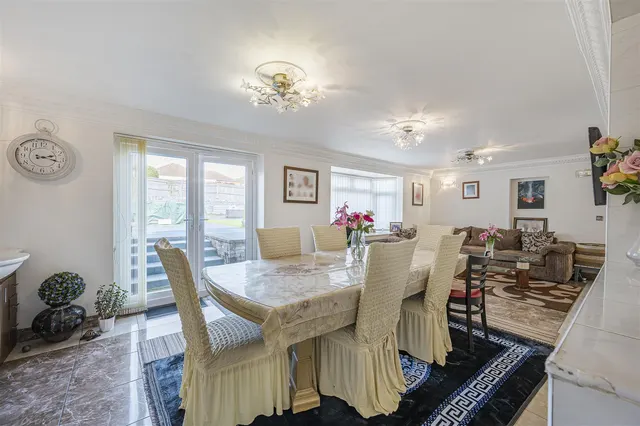 Glynn Road, Peacehaven, photo 3