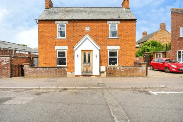 Tempsford Street, Kempston, Bedford, Bedfordshire, MK42, photo 1