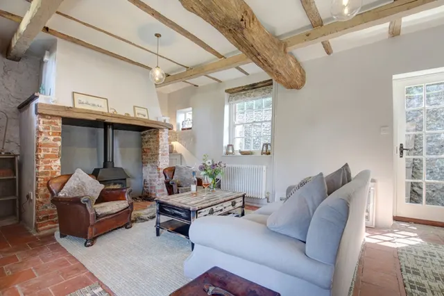 Charming 'Chocolate Box' Cottage in S, photo 1