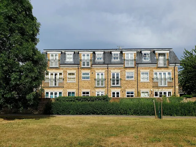 Frobisher Mews, Enfield, photo 1