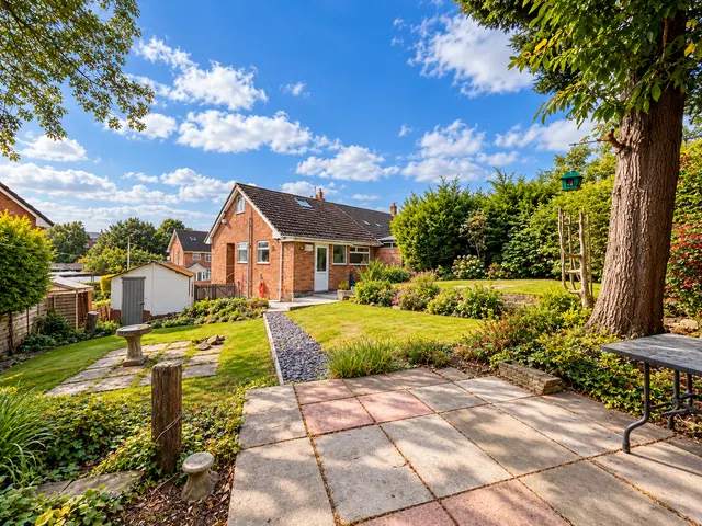 Kendal Gardens, Woodley, SK6, photo 3