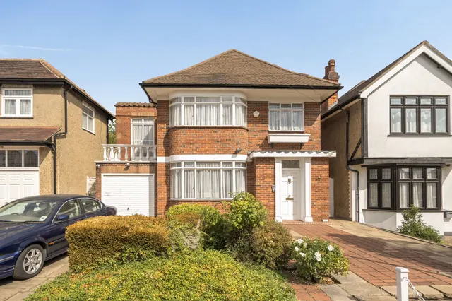 5 bedroom house, Edgwarebury Lane, Edgware, HA8