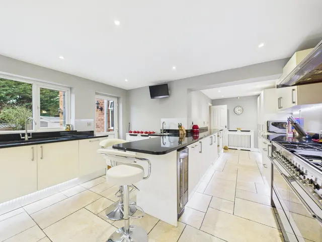 Strathcona Close, Flackwell Heath, HP10, photo 1