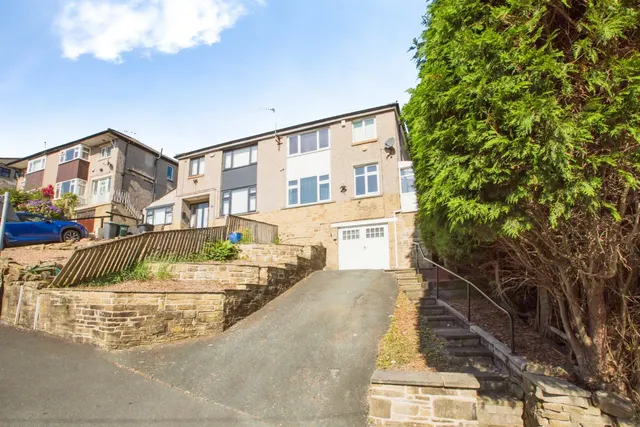 Brownroyd Hill Road, Bradford, BD6, photo 1