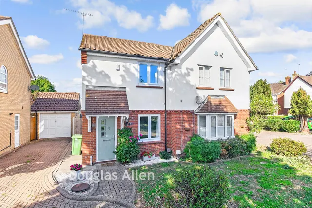 Carlyle Gardens, Wickford, SS12, photo 1