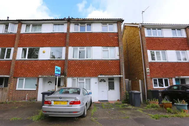 Burnt Ash Road, London, photo 1