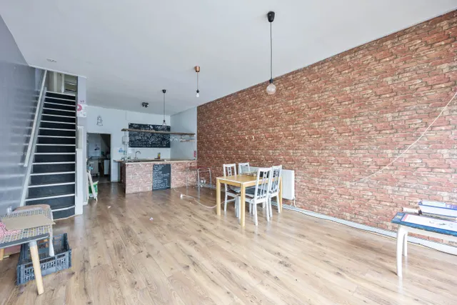 Railway Road, Leigh, photo 2