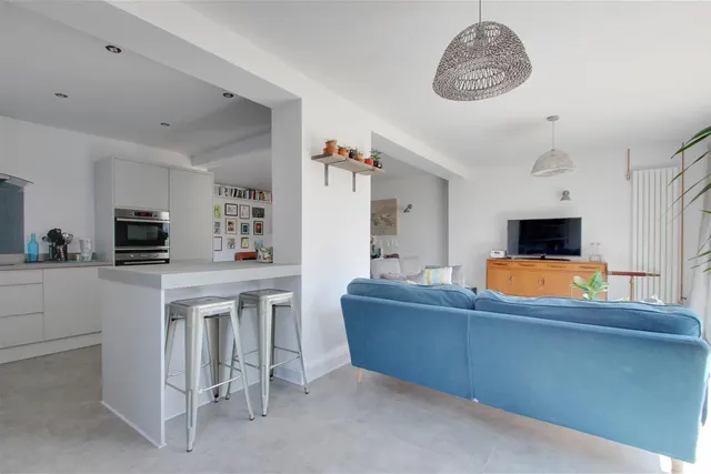 Photo 3 — Melrose Close, Worthing