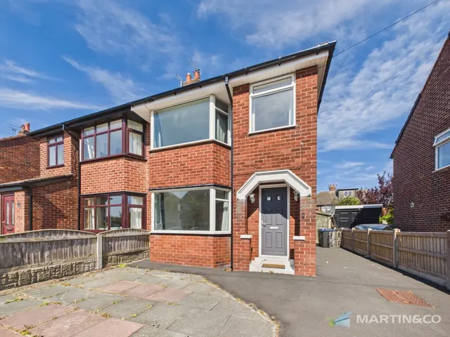 Ainsdale Avenue, Blackpool, photo 1