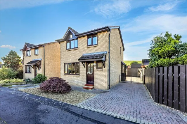Bevan Place, Rosyth, KY11, photo 1