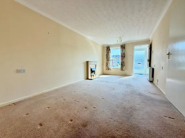 Burford Gardens, Evesham, WR11, photo 2