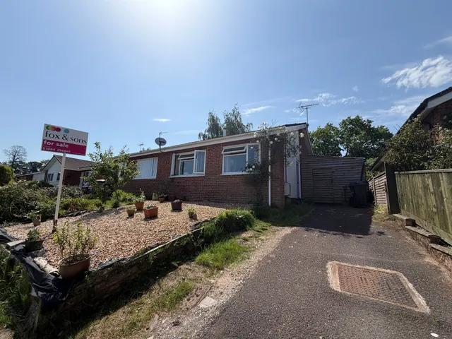 Chilcott Close, Tiverton, photo 1
