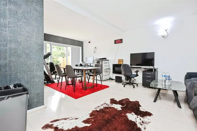 Plaistow Avenue, Birmingham, B36, photo 2