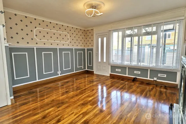 Warwick Green, Bulkington, CV12, photo 3