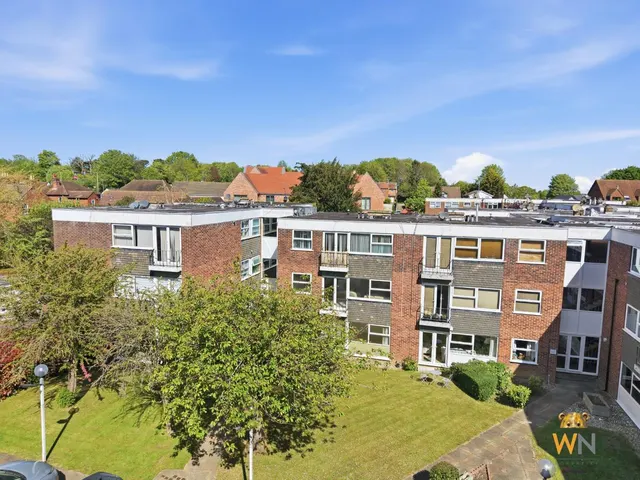 Hutton Road, Shenfield, CM15, photo 1