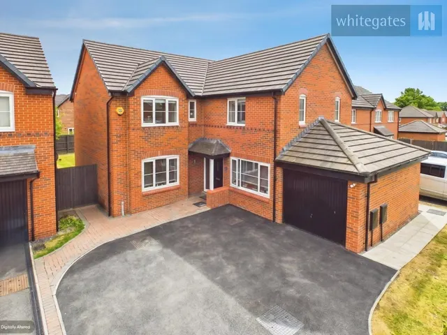 Carlton Meadows, Llay, LL12, photo 1