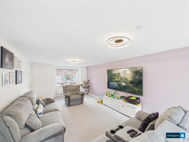 Carlton Meadows, Llay, LL12, photo 3