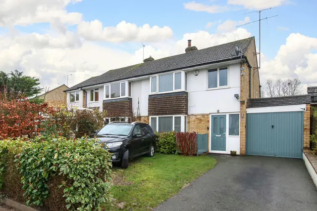 Christchurch Road, Tring, Hertfordshire, HP23 4EJ, photo 1
