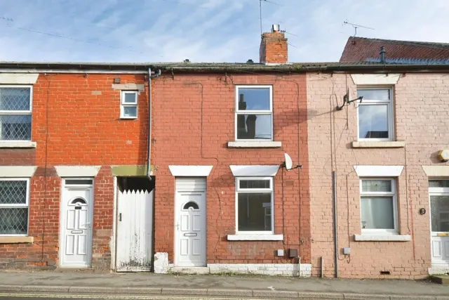 2 bedroom house — Welbeck Street, Whitwell, Worksop, S80 4TF