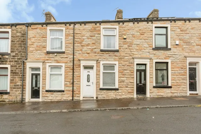 Piccadilly Road, Burnley, BB11, photo 1