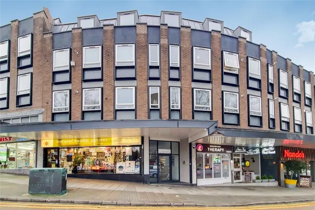 Buckingham Parade, The Broadway, HA7, photo 1