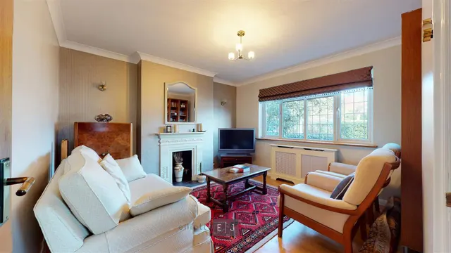 Photo 3 — Spring Grove, Loughton