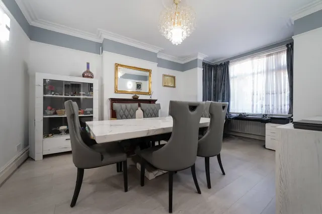 Lower Addiscombe Road, Croydon, CR0, photo 3